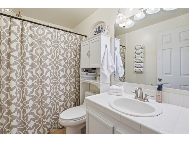 29640 Sw VOLLEY St 40, Wilsonville, OR 97070