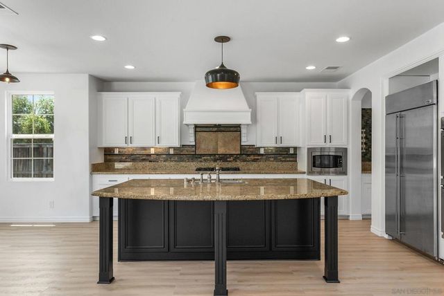 1120 Championship Rd, Oceanside, CA 92057