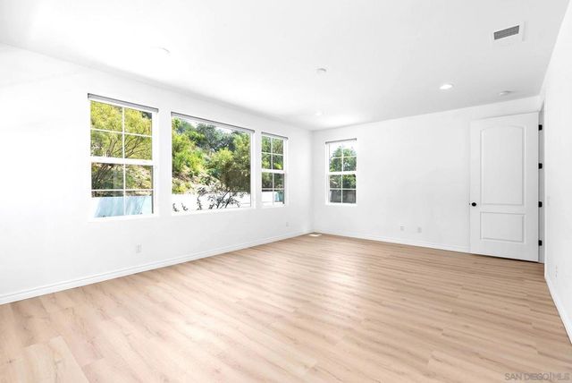 1120 Championship Rd, Oceanside, CA 92057