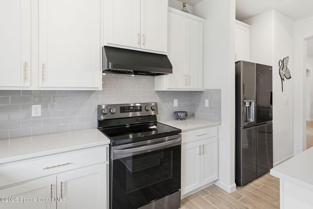 5285 2nd Manor, Vero Beach, FL 32968