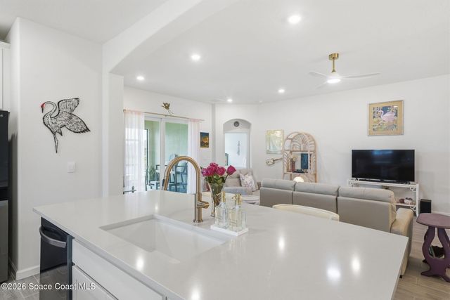 5285 2nd Manor, Vero Beach, FL 32968