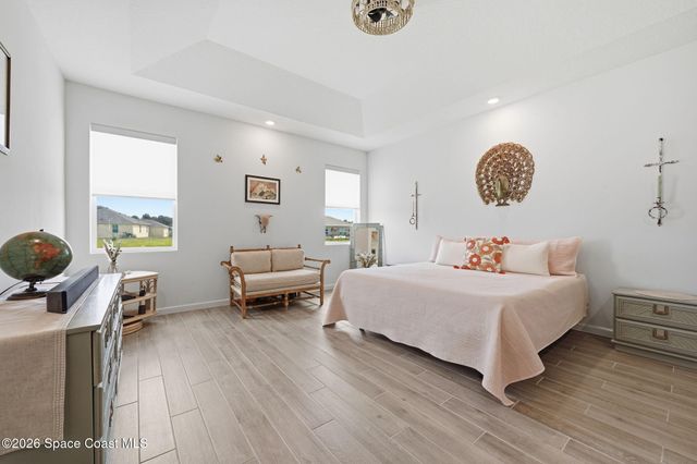 5285 2nd Manor, Vero Beach, FL 32968