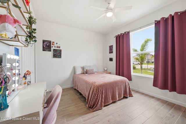 5285 2nd Manor, Vero Beach, FL 32968