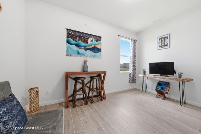 5285 2nd Manor, Vero Beach, FL 32968