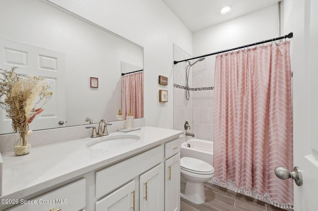 5285 2nd Manor, Vero Beach, FL 32968