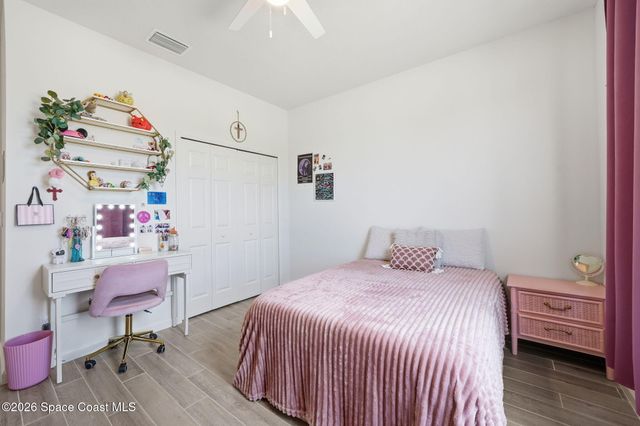 5285 2nd Manor, Vero Beach, FL 32968