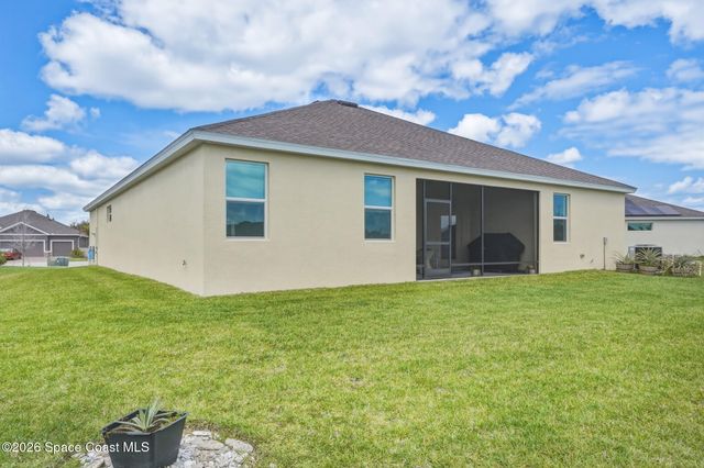 5285 2nd Manor, Vero Beach, FL 32968
