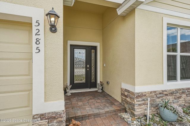 5285 2nd Manor, Vero Beach, FL 32968