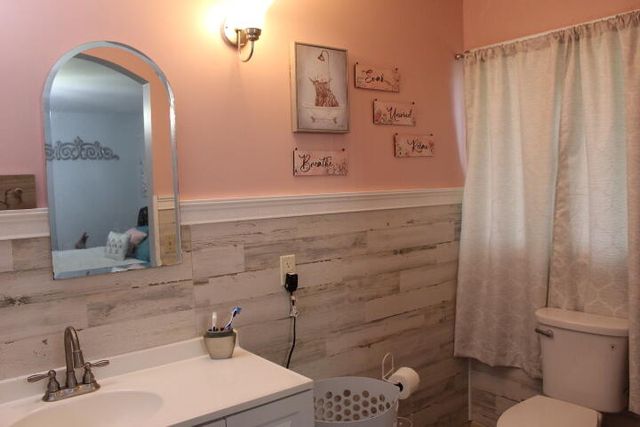 1225 102nd Avenue, Plainwell, MI 49080