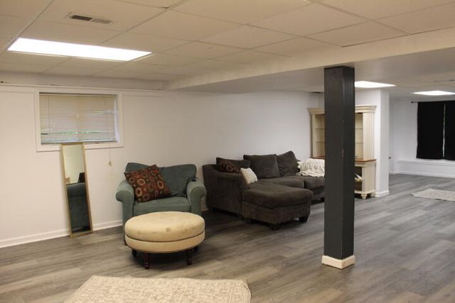 1225 102nd Avenue, Plainwell, MI 49080