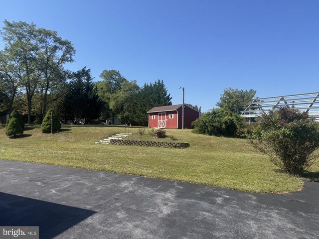 58 WEBER LN, Berkeley Springs, WV 25411