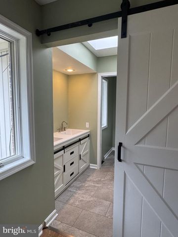 58 WEBER LN, Berkeley Springs, WV 25411