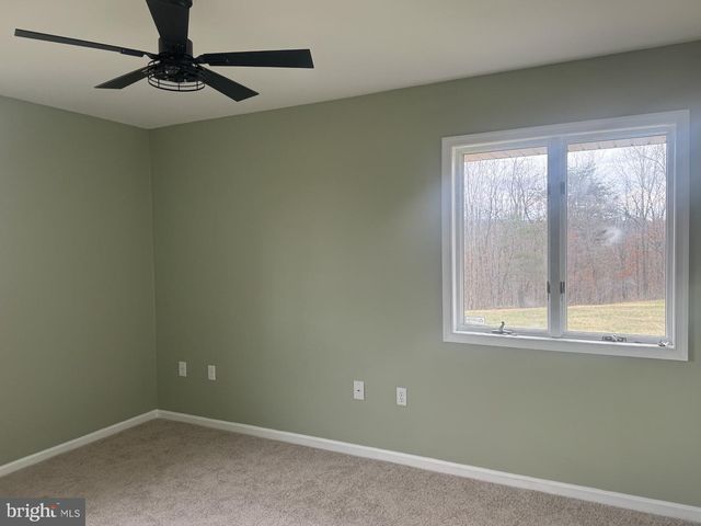 58 WEBER LN, Berkeley Springs, WV 25411