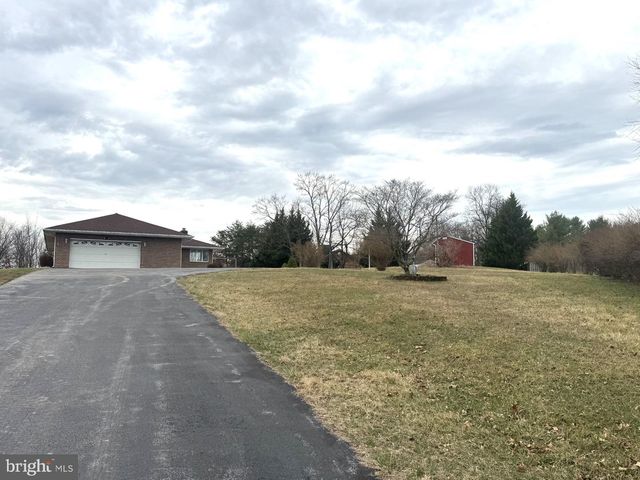 58 WEBER LN, Berkeley Springs, WV 25411