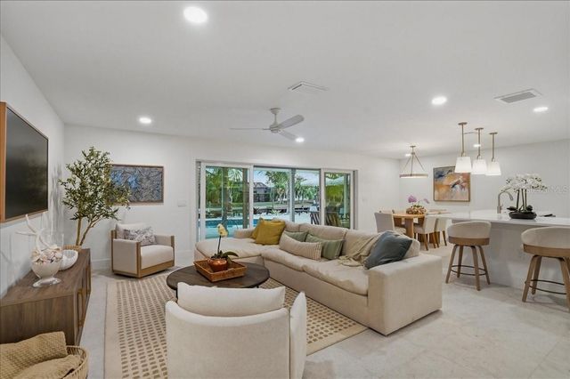 618 GLADSTONE LANE, Holmes Beach, FL 34217