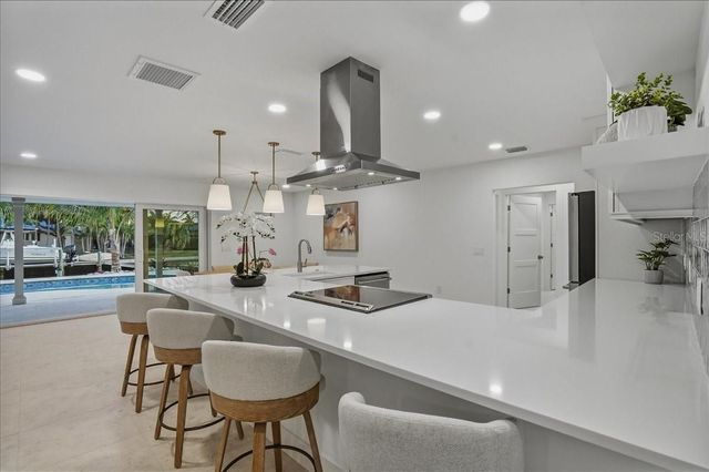 618 GLADSTONE LANE, Holmes Beach, FL 34217