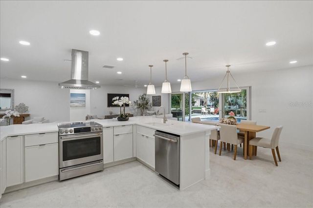618 GLADSTONE LANE, Holmes Beach, FL 34217