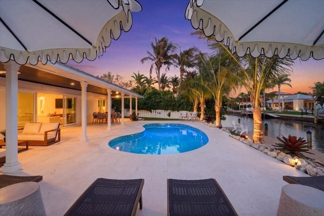 618 GLADSTONE LANE, Holmes Beach, FL 34217