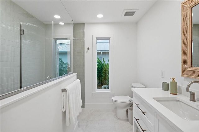 618 GLADSTONE LANE, Holmes Beach, FL 34217
