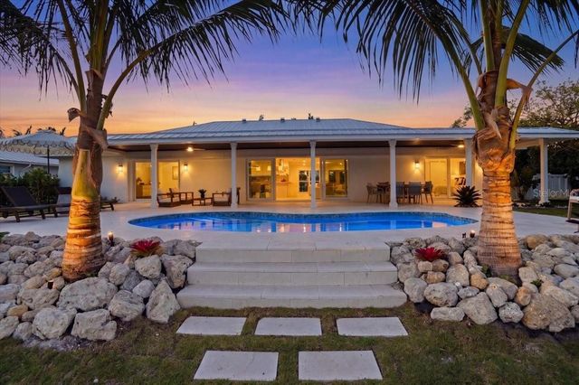 618 GLADSTONE LANE, Holmes Beach, FL 34217