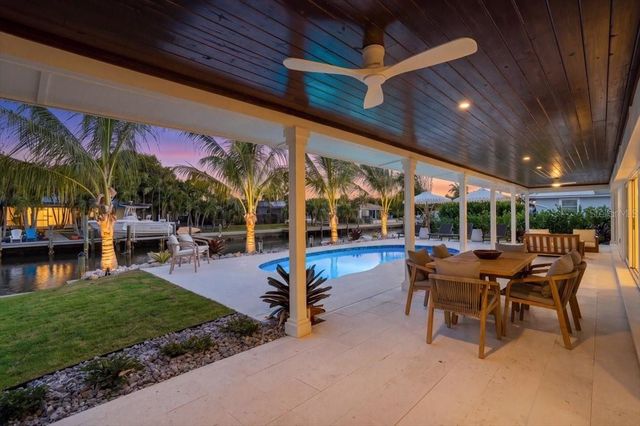618 GLADSTONE LANE, Holmes Beach, FL 34217