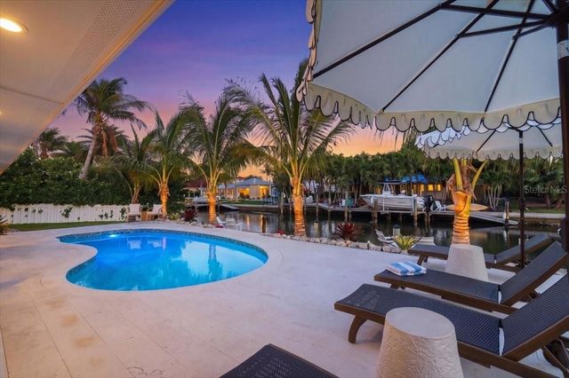 618 GLADSTONE LANE, Holmes Beach, FL 34217
