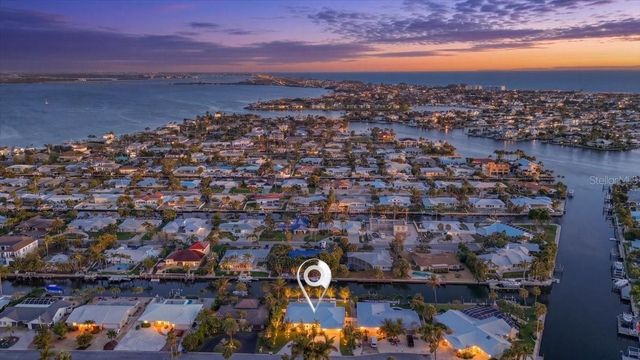 618 GLADSTONE LANE, Holmes Beach, FL 34217