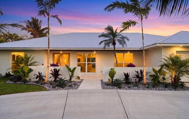 618 GLADSTONE LANE, Holmes Beach, FL 34217
