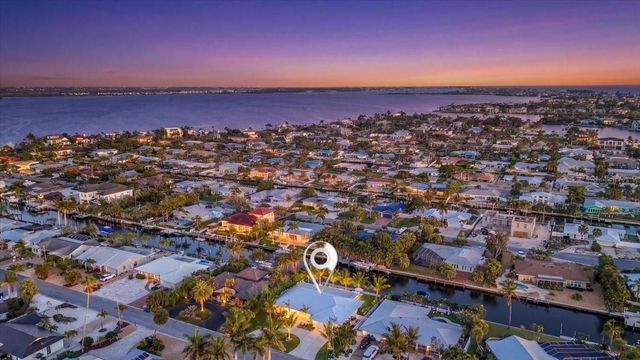 618 GLADSTONE LANE, Holmes Beach, FL 34217