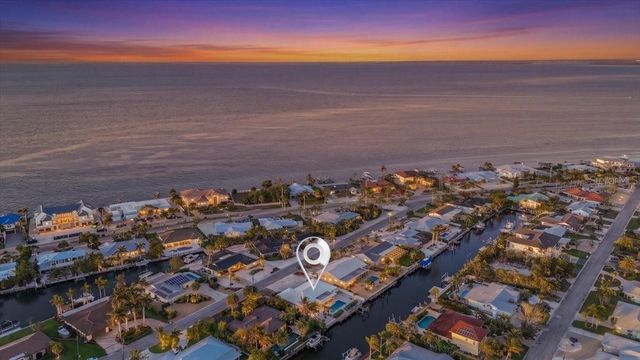 618 GLADSTONE LANE, Holmes Beach, FL 34217