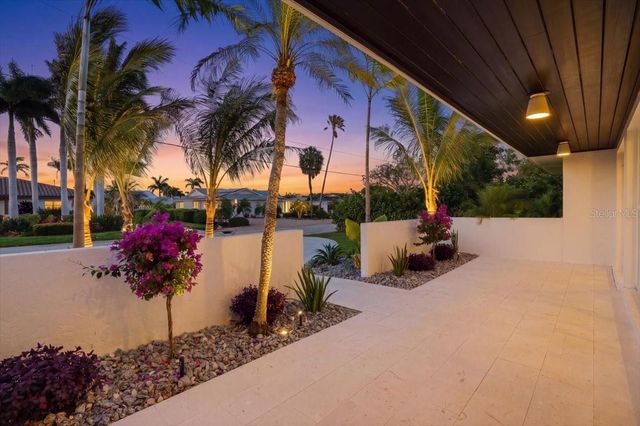 618 GLADSTONE LANE, Holmes Beach, FL 34217