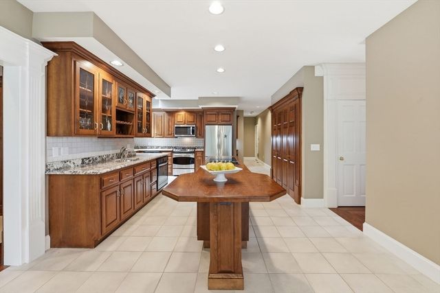 17 Jacob Amsden Road, Westborough, MA 01581