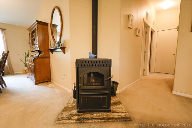 20564 E Dixie Parkway, Tahlequah, OK 74464