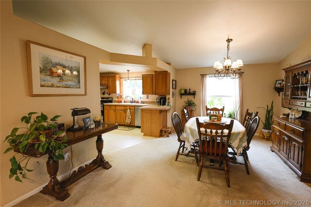 20564 E Dixie Parkway, Tahlequah, OK 74464
