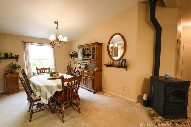 20564 E Dixie Parkway, Tahlequah, OK 74464