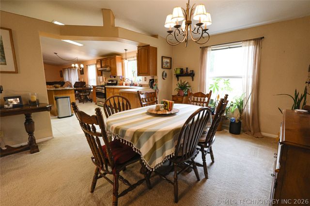 20564 E Dixie Parkway, Tahlequah, OK 74464