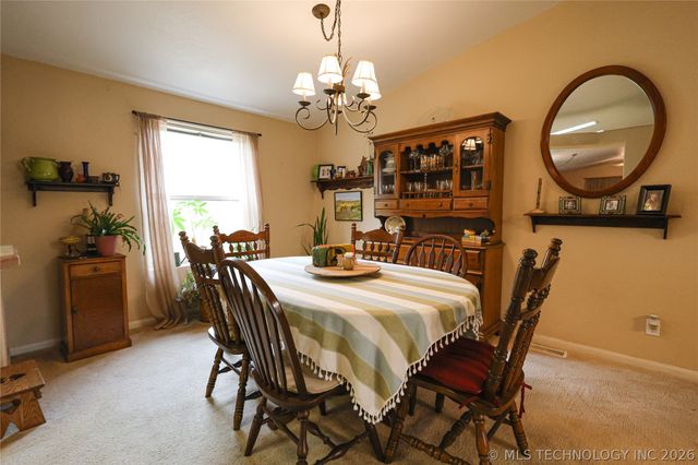 20564 E Dixie Parkway, Tahlequah, OK 74464