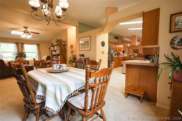 20564 E Dixie Parkway, Tahlequah, OK 74464