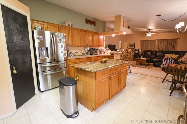 20564 E Dixie Parkway, Tahlequah, OK 74464