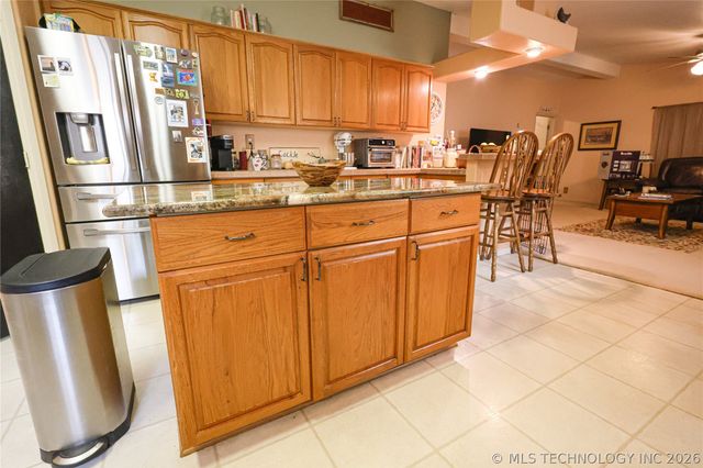 20564 E Dixie Parkway, Tahlequah, OK 74464