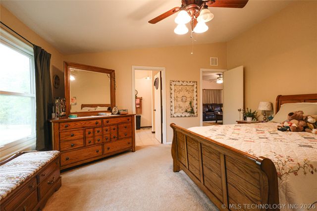 20564 E Dixie Parkway, Tahlequah, OK 74464
