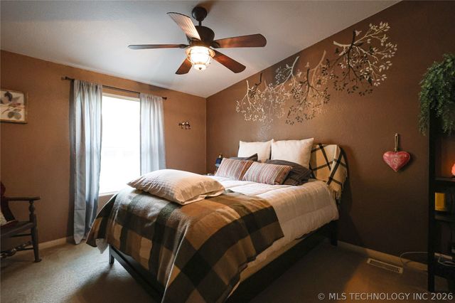 20564 E Dixie Parkway, Tahlequah, OK 74464
