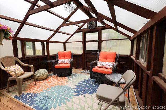 20564 E Dixie Parkway, Tahlequah, OK 74464