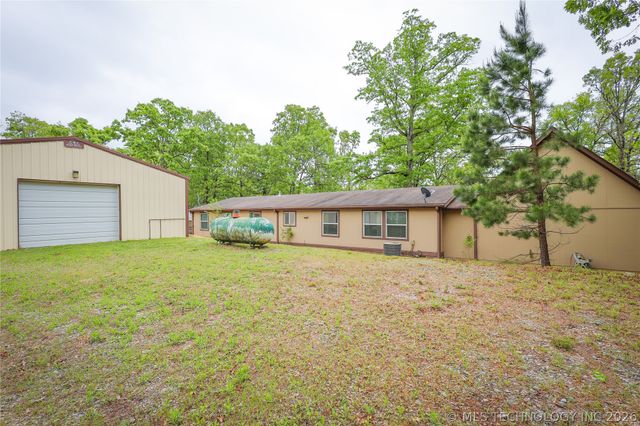 20564 E Dixie Parkway, Tahlequah, OK 74464