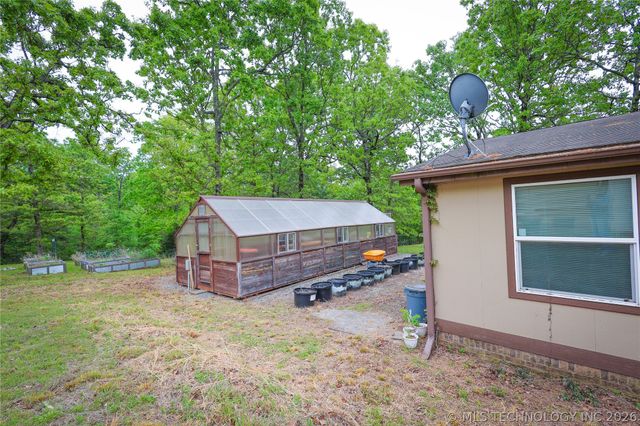 20564 E Dixie Parkway, Tahlequah, OK 74464