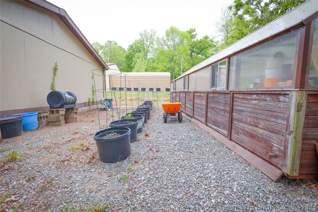 20564 E Dixie Parkway, Tahlequah, OK 74464