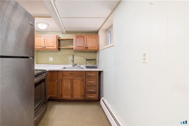 25 Lynn Avenue, Plymouth, CT 06786