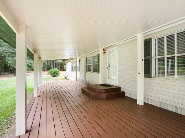 50 Paradise Ln, Hornbeck, LA 71439