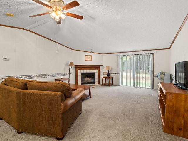 50 Paradise Ln, Hornbeck, LA 71439