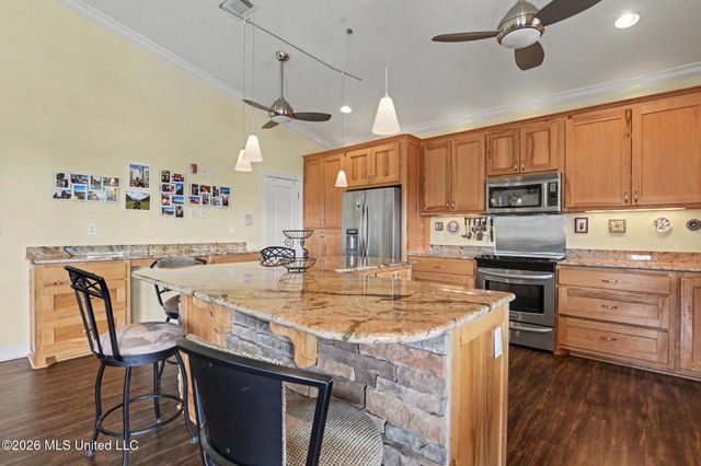 124 Elm Lane, Pass Christian, MS 39571